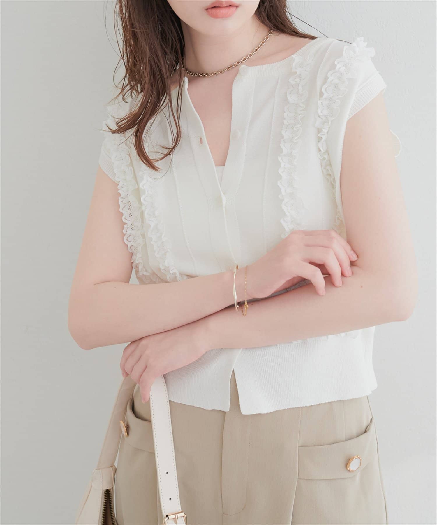 レースデザインノースリニットTOPS