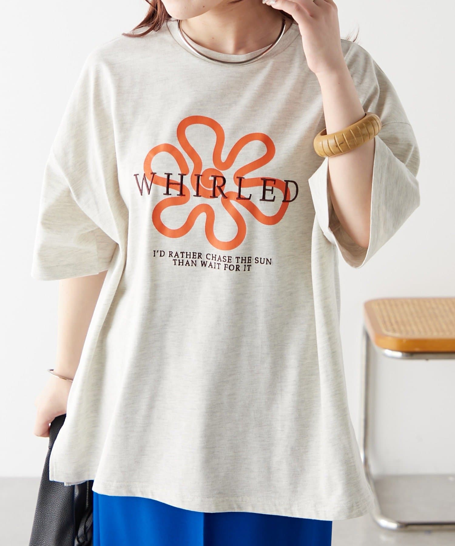 NICE CLAUP / OLIVE des OLIVE OUTLET(ナイスクラップ  / オリーブ デ オリーブ アウトレット) 【continuer】アート花ロゴ刺繍Ｔ