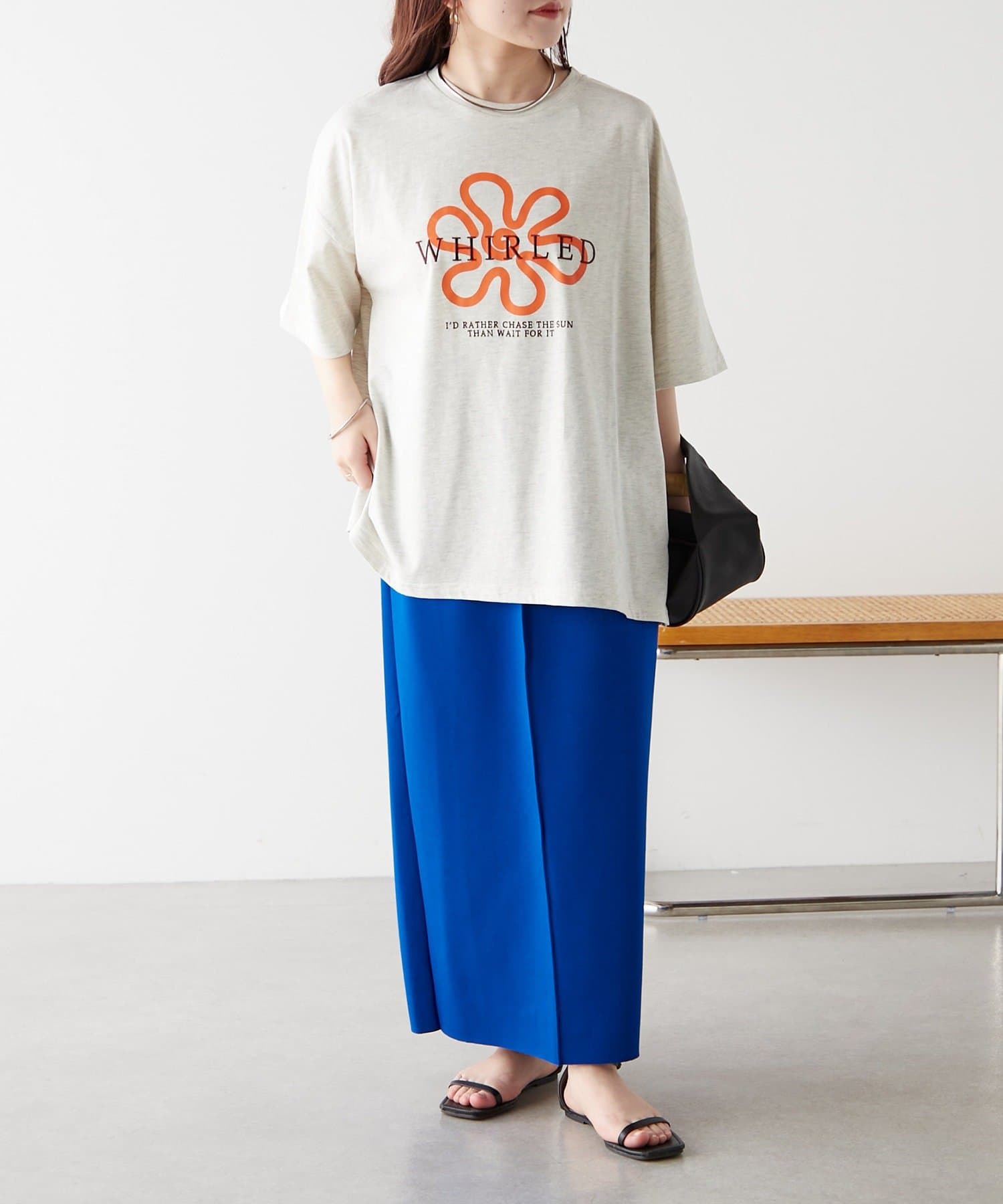 NICE CLAUP / OLIVE des OLIVE OUTLET(ナイスクラップ  / オリーブ デ オリーブ アウトレット) 【continuer】アート花ロゴ刺繍Ｔ