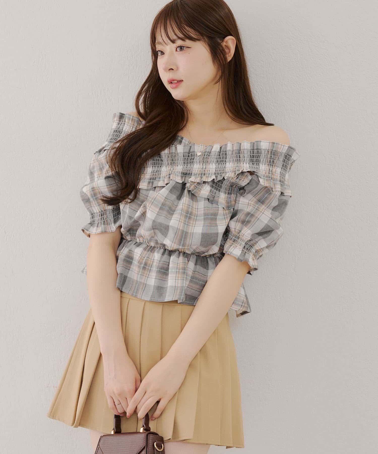 NICE CLAUP / OLIVE des OLIVE OUTLET(ナイスクラップ  / オリーブ デ オリーブ アウトレット) 【RMAF】クロスオフショルブラウス