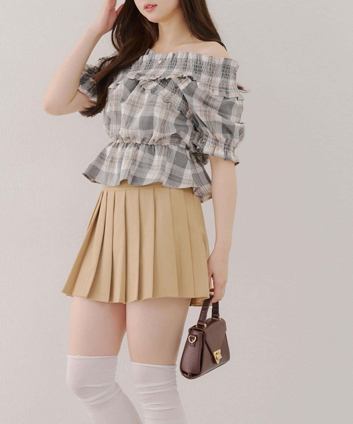 NICE CLAUP / OLIVE des OLIVE OUTLET(ナイスクラップ  / オリーブ デ オリーブ アウトレット) 【RMAF】クロスオフショルブラウス