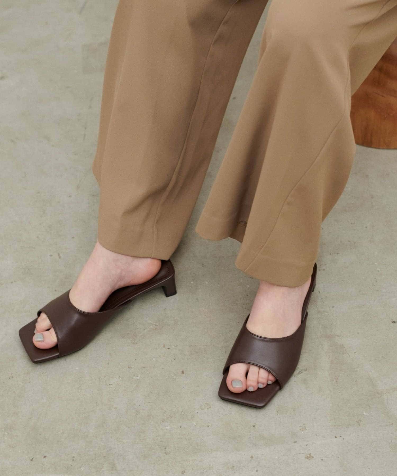 NICE CLAUP / OLIVE des OLIVE OUTLET(ナイスクラップ  / オリーブ デ オリーブ アウトレット) 【LARUTA】スクエアトゥミュール