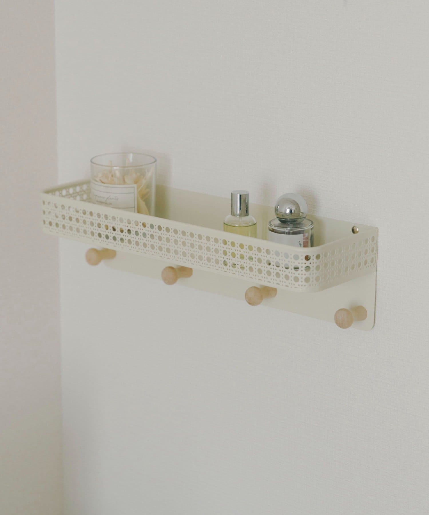 salut!(サリュ) 《WEB限定商品》フック付きウォールシェルフ