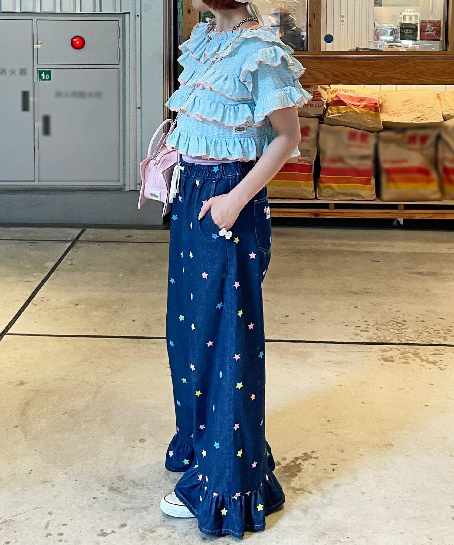 CIAOPANIC(チャオパニック) 【HELLO.SANFRANCISCO/ハローサンフランシスコ】裾フリル星柄刺繍デニム