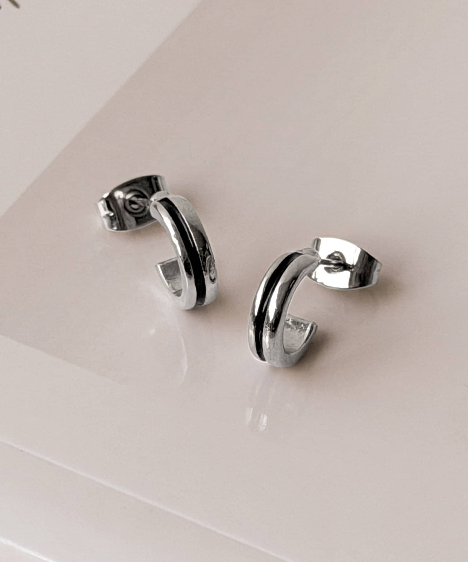 3COINS(スリーコインズ) センターラインフープピアス