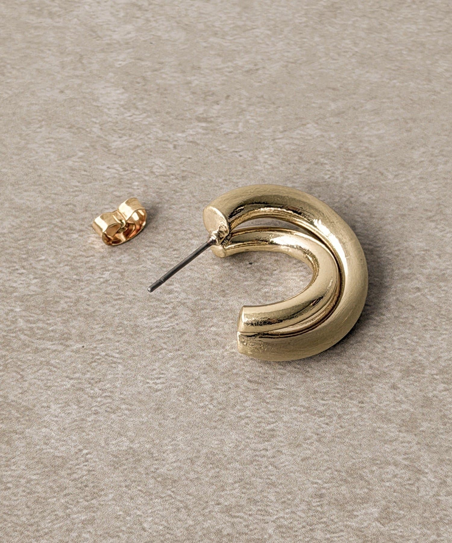 3COINS(スリーコインズ) サティーナ加工フープピアス