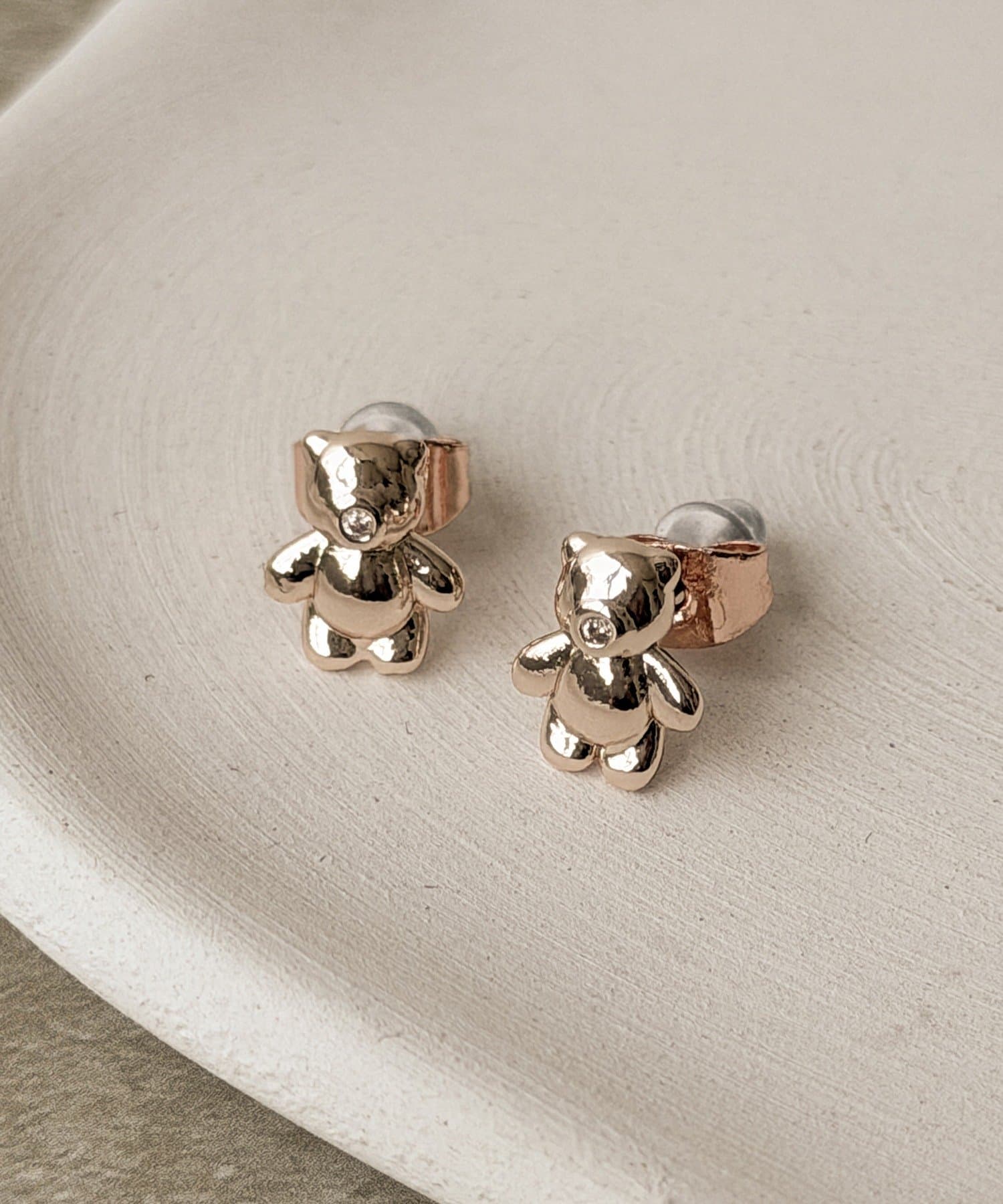 クマチャンピアス | 3COINS(スリーコインズ)レディース | PAL CLOSET