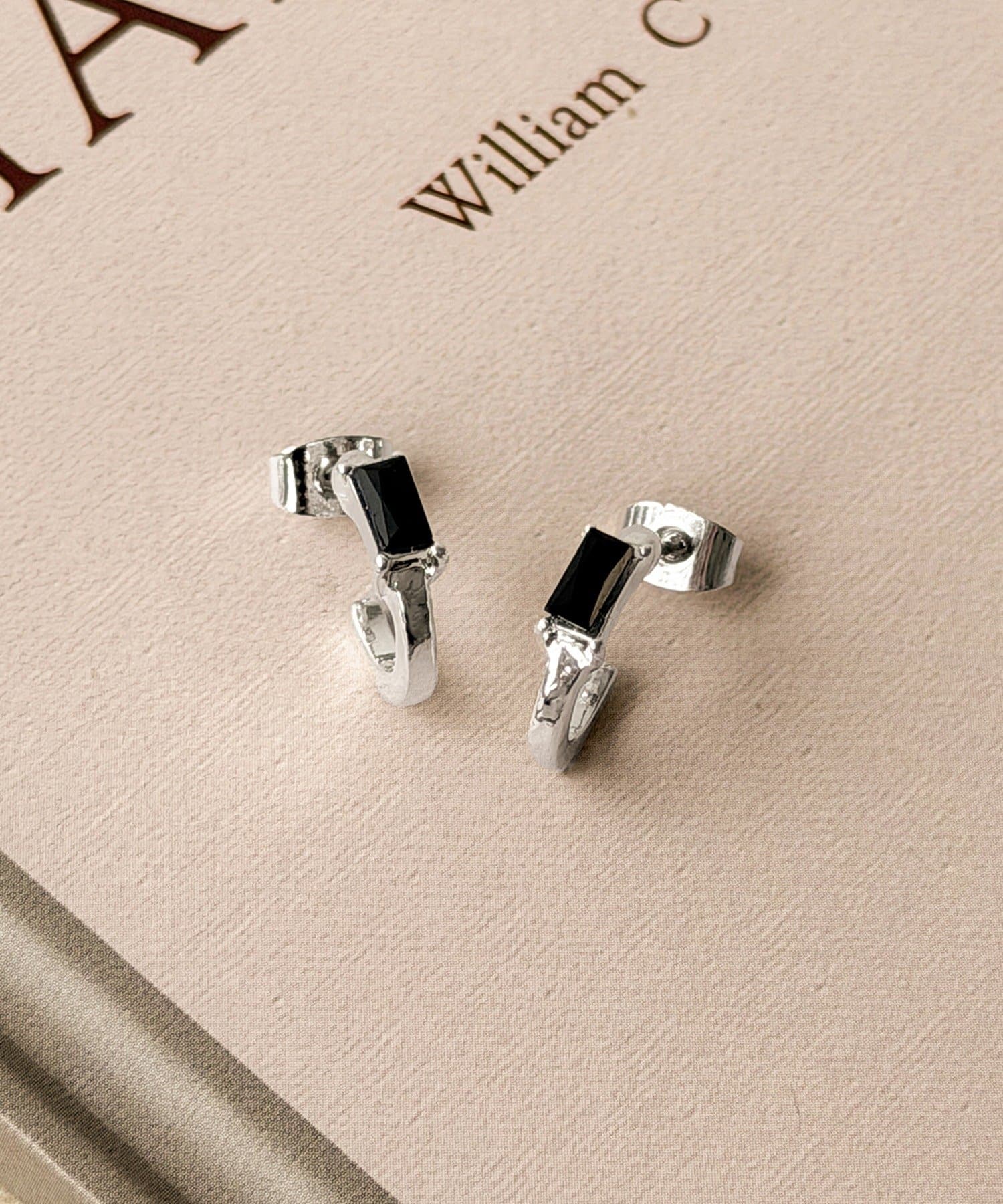 3COINS(スリーコインズ) ガラス付フープピアス