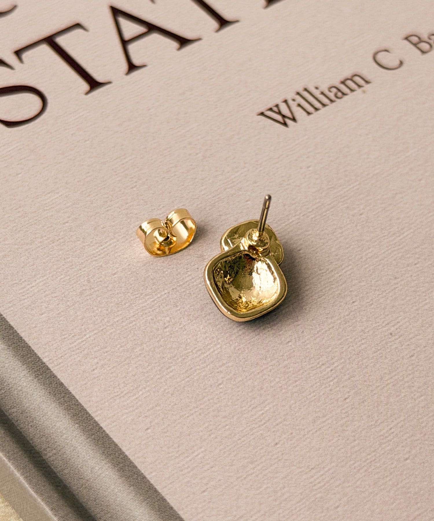 3COINS(スリーコインズ) エポダブルスクエアピアス