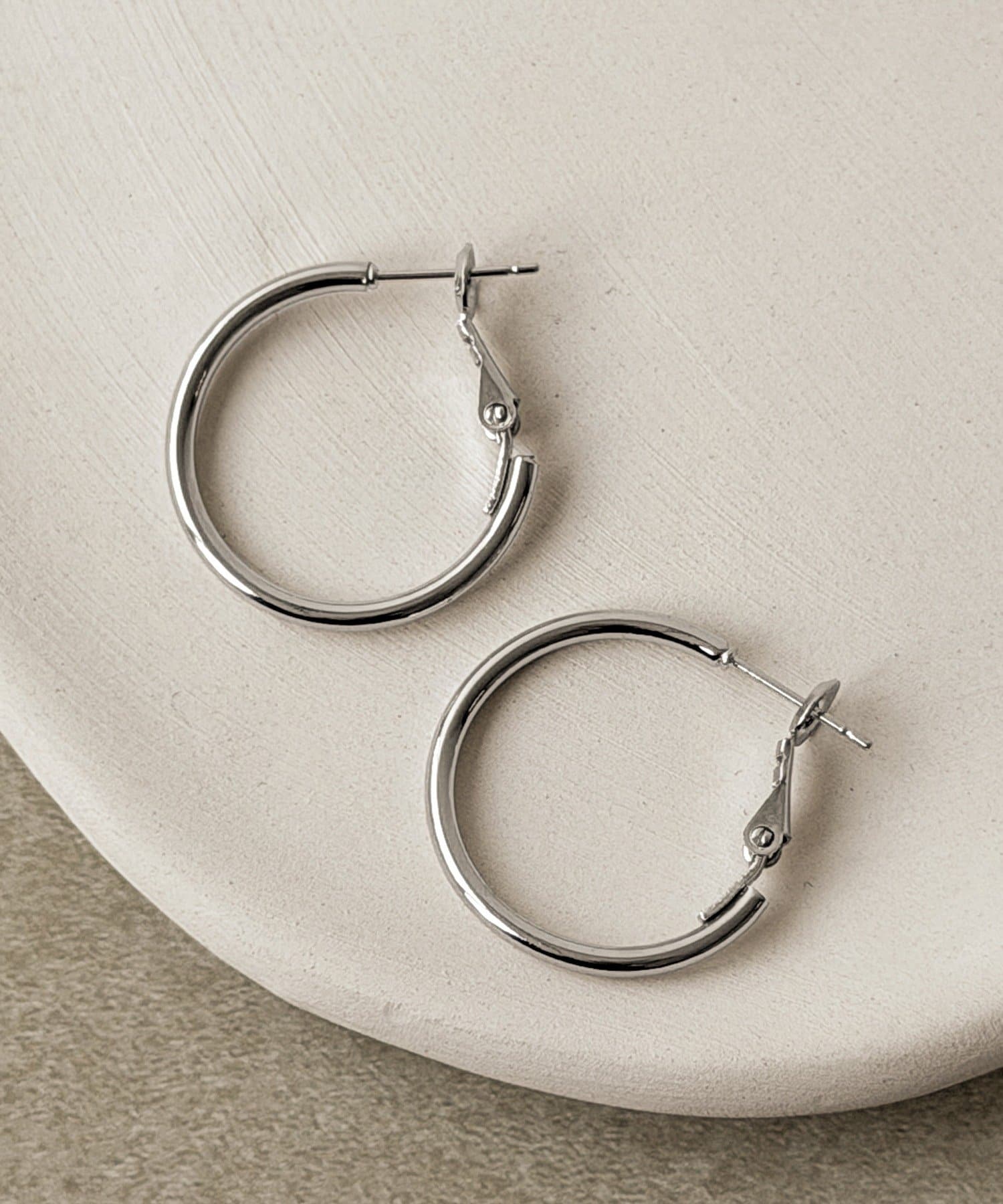 3COINS(スリーコインズ) メッキフープピアス