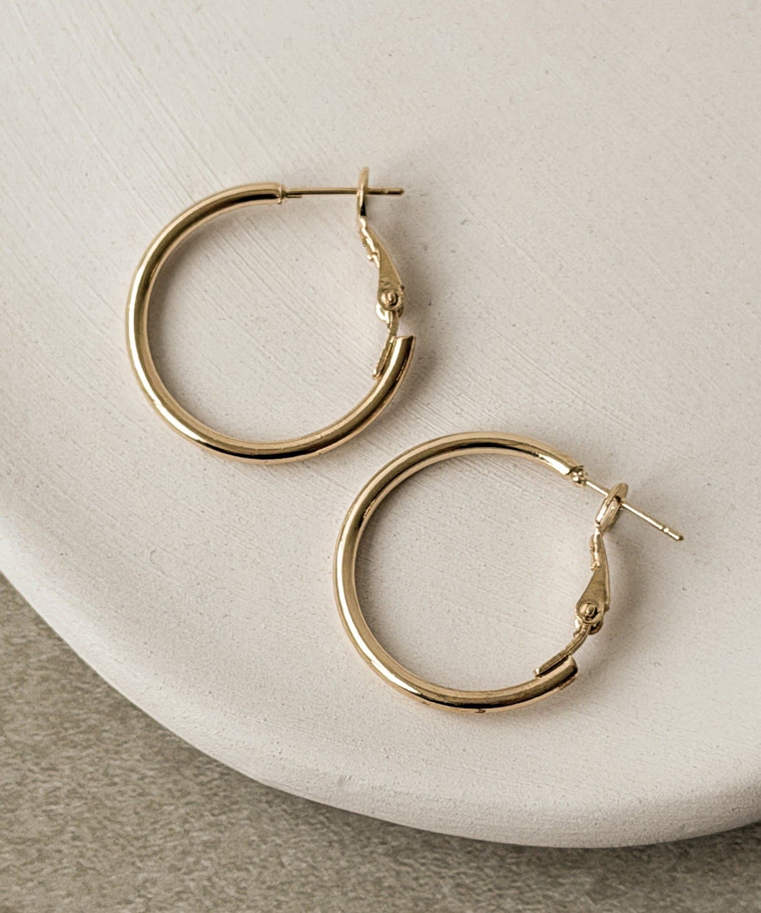 3COINS(スリーコインズ) メッキフープピアス