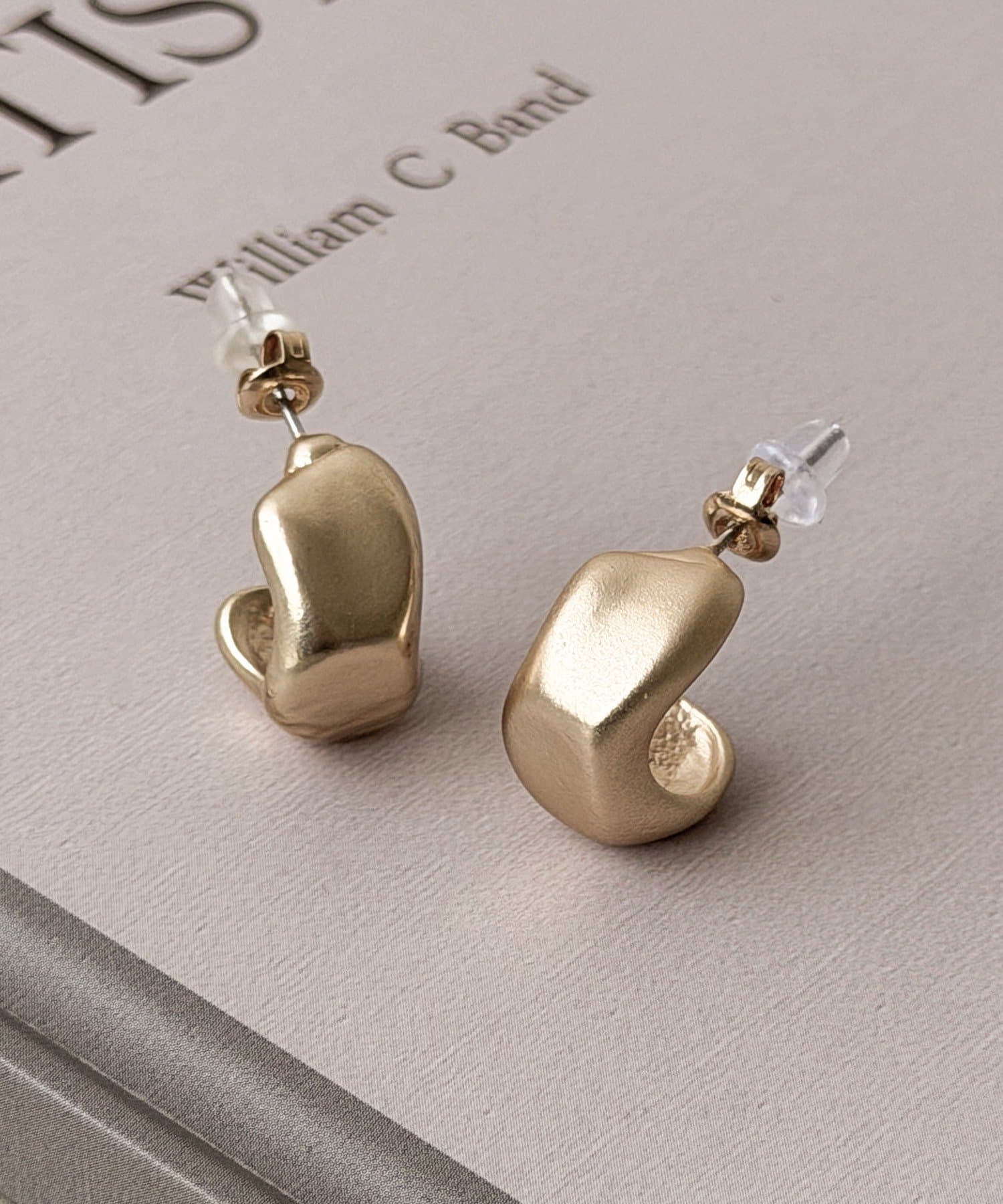 3COINS(スリーコインズ) カーブピアス