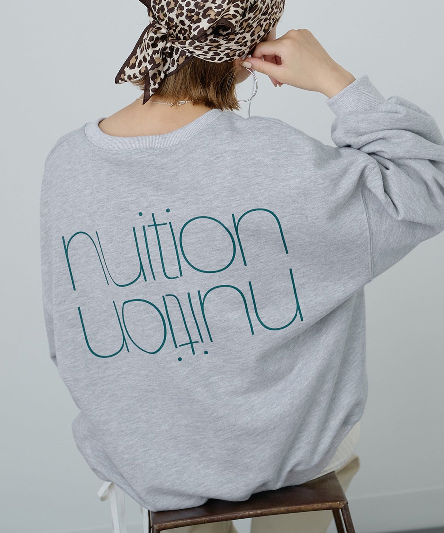 Whim Gazette(ウィム ガゼット) 【Nuition】ロゴスウェット