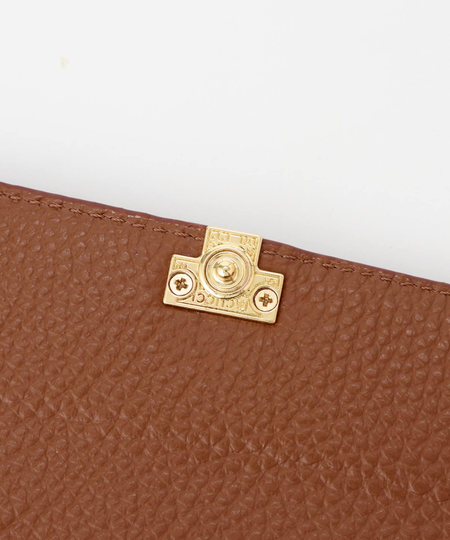 IACUCCI(イアクッチ) アバ ウォレットショルダー CERVO