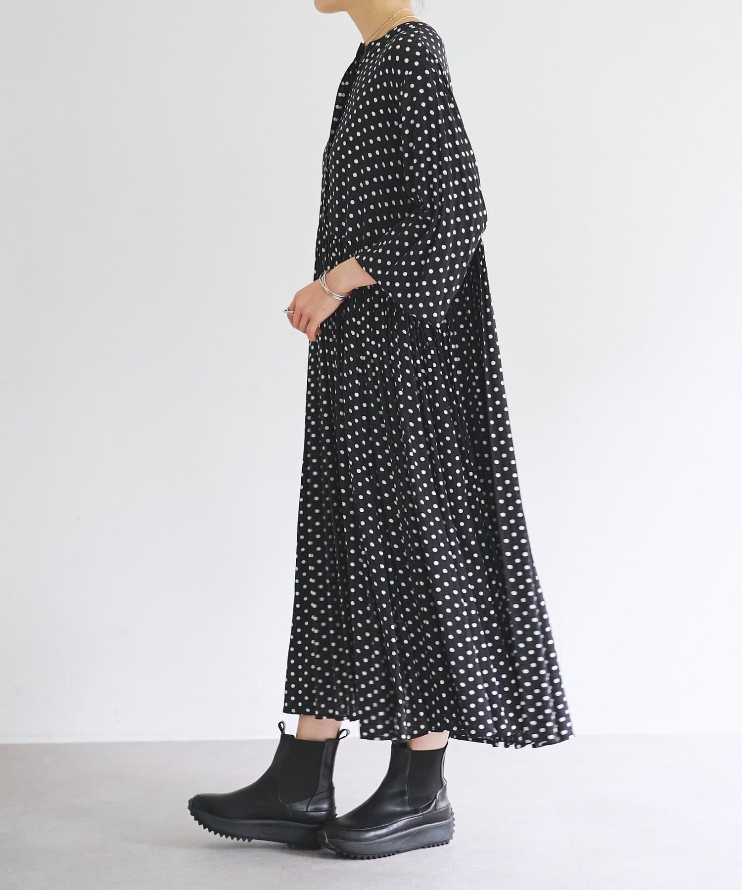 BEARDSLEY(ビアズリー) レザーサイドゴアショートブーツ