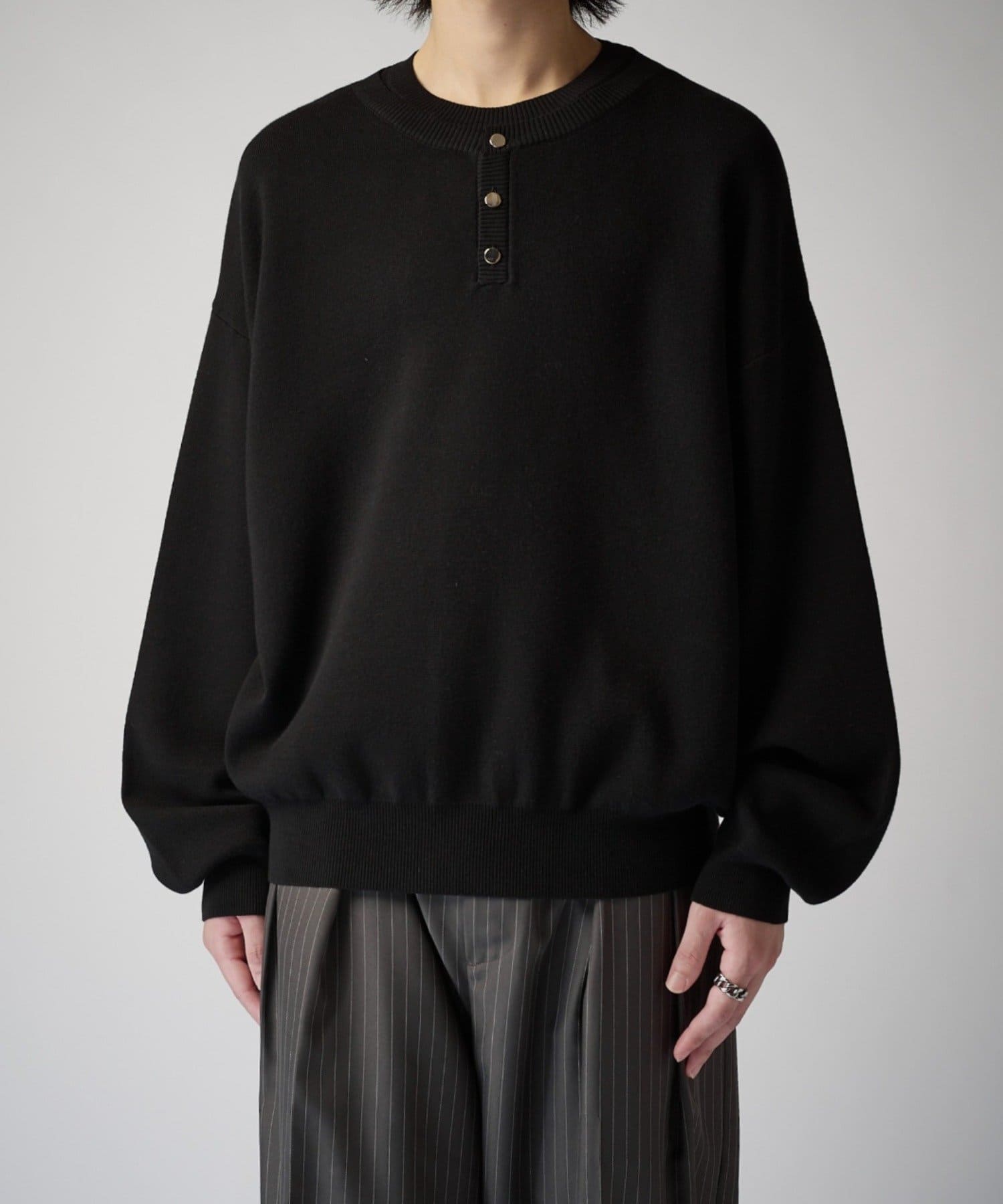 Lui's(ルイス) レイヤードヘンリーネックニット
