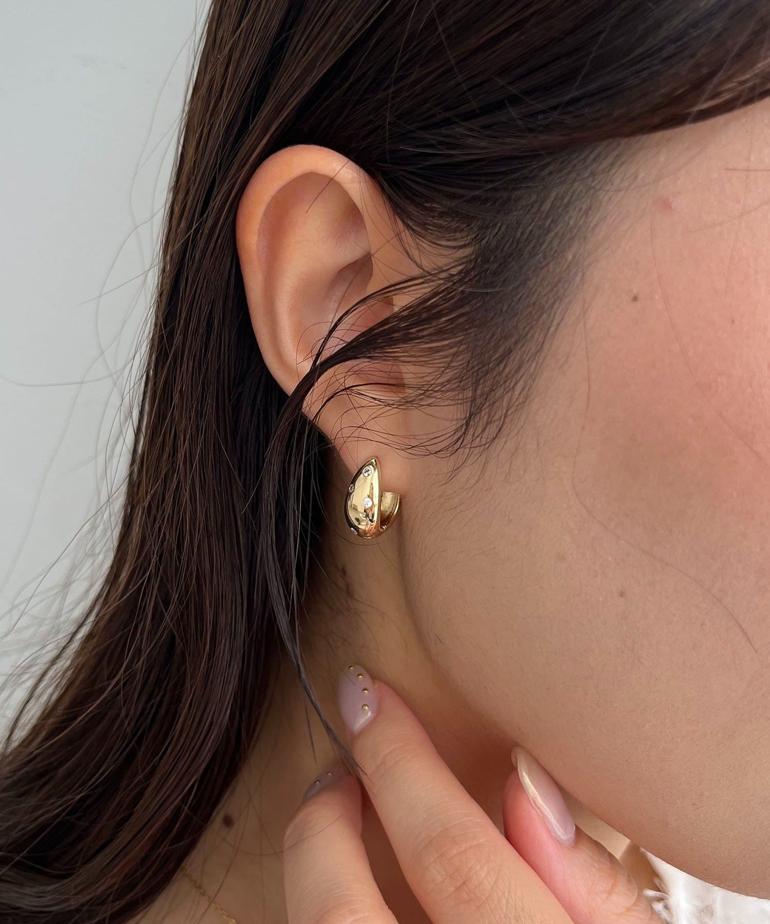 CAPRICIEUX LE'MAGE(カプリシュレマージュ) 〈GOLDY/ゴールディ〉ストーンドットワンタッチピアス