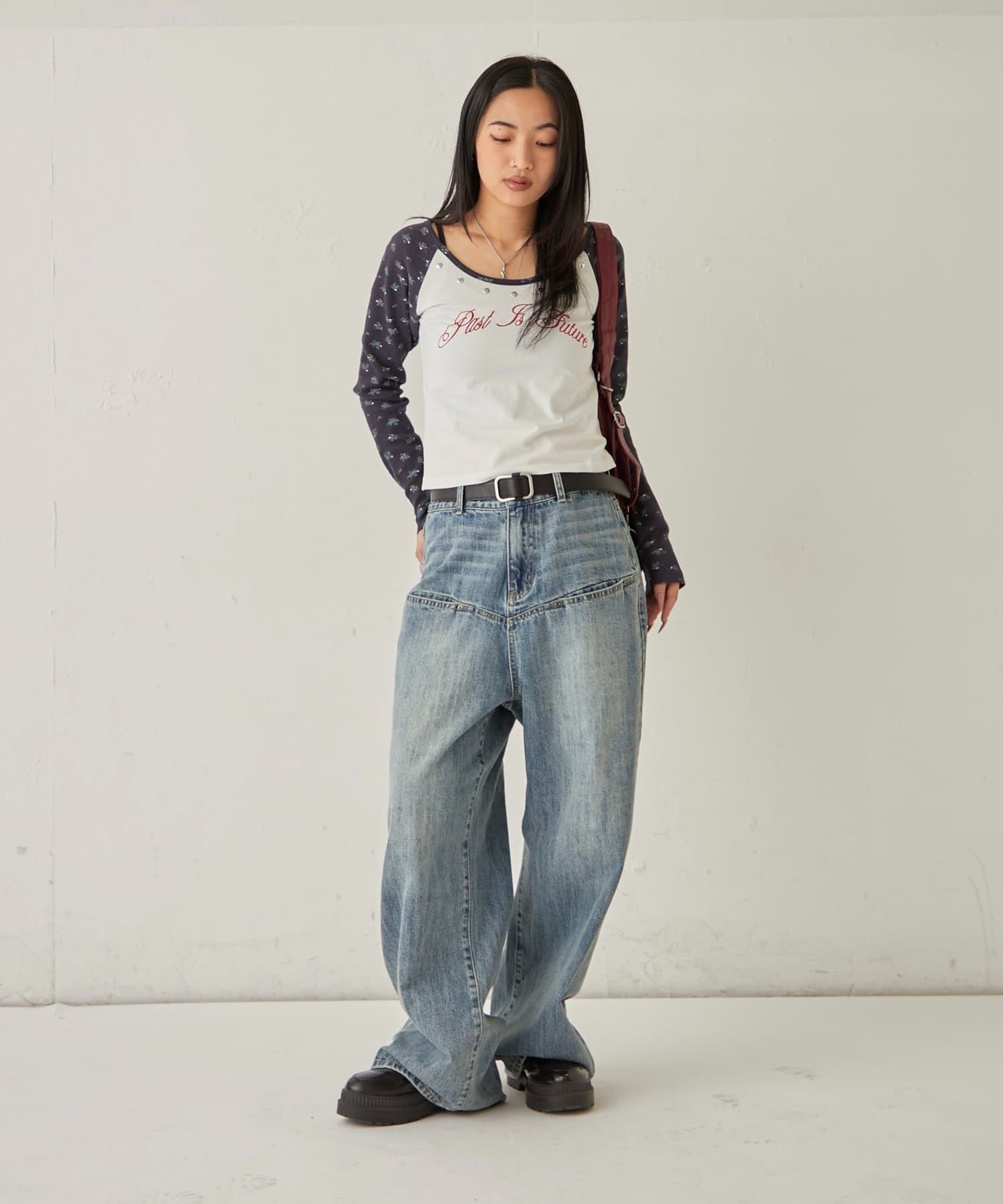 OUTLET(アウトレット) 【WHO'S WHO gallery】ワッフルフラワーラグランロゴトップス