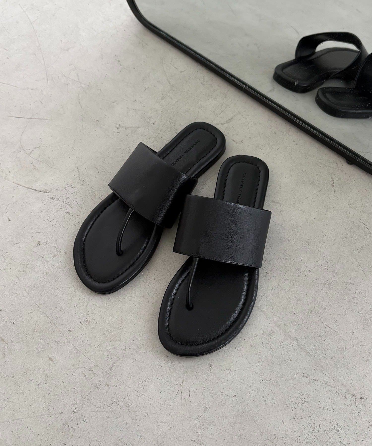 OUTLET(アウトレット) 【CAPRICIEUX LE'MAGE】トングフラットサンダル