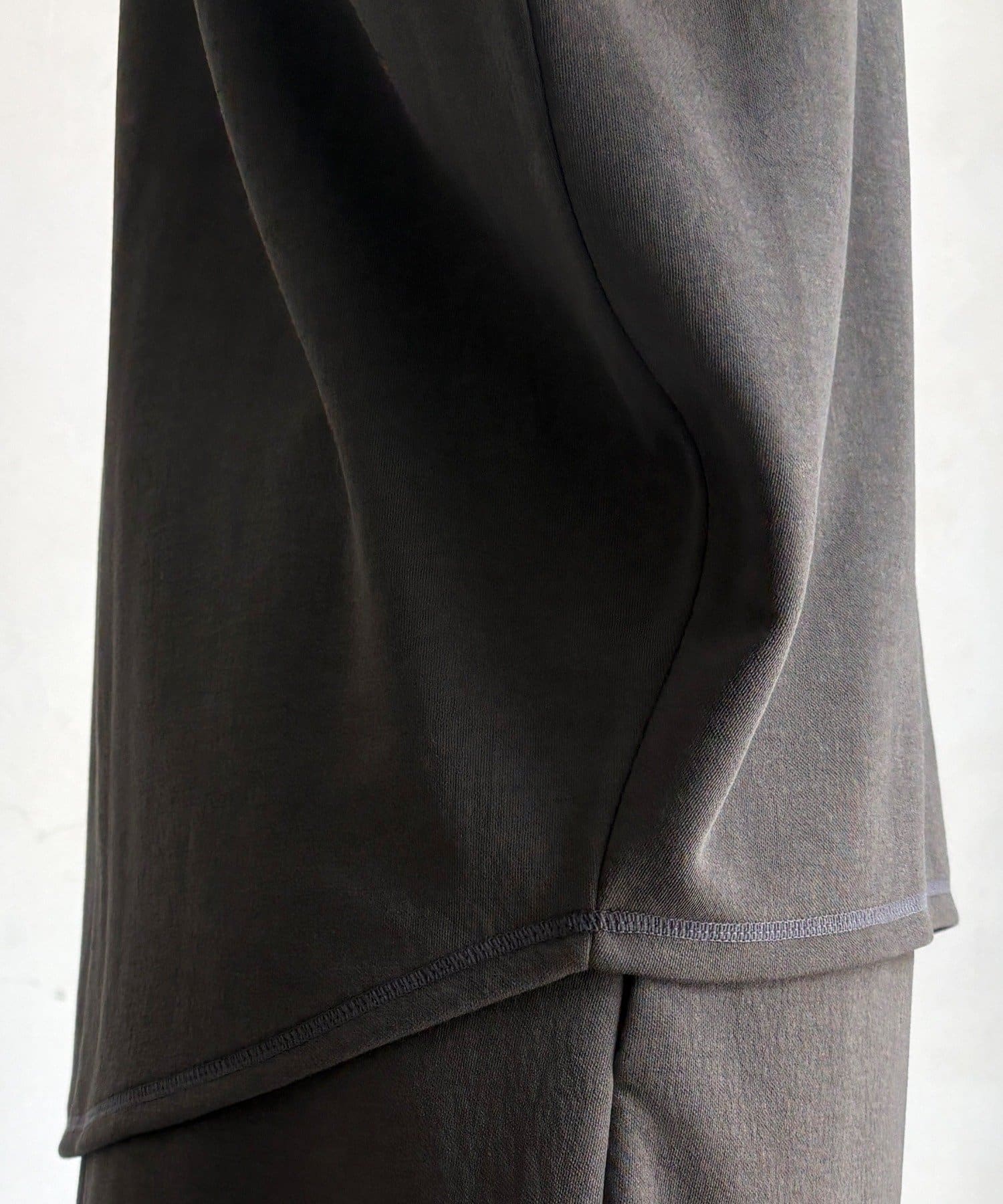 DOUDOU(ドゥドゥ) 【セット着用可能】フロッキーロゴトップス