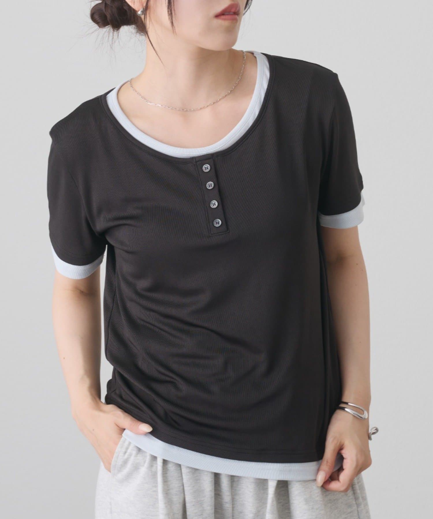 COLONY 2139(コロニー トゥーワンスリーナイン) レイヤード風ヘンリーネックTシャツ