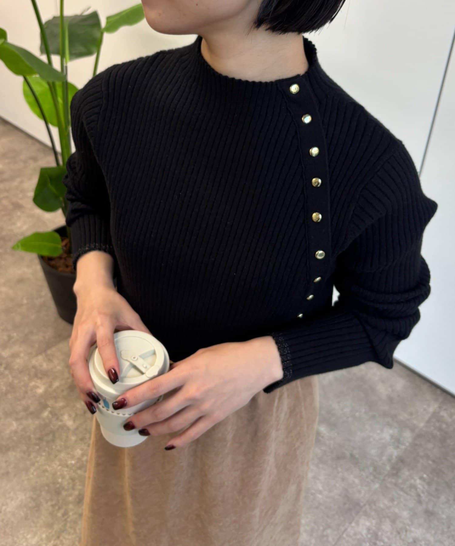 Jena　espace merveilleux(ジェナ　エスパスメルヴェイユ) 金ボタンリブニット