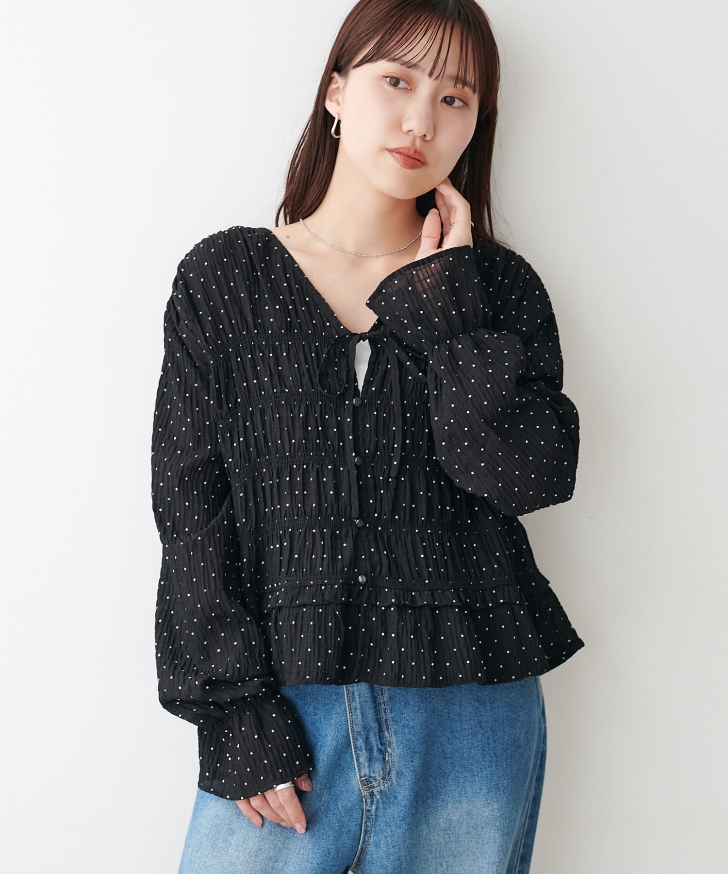 ドット柄前リボンギャザーブラウス | DISCOAT(ディスコート)レディース