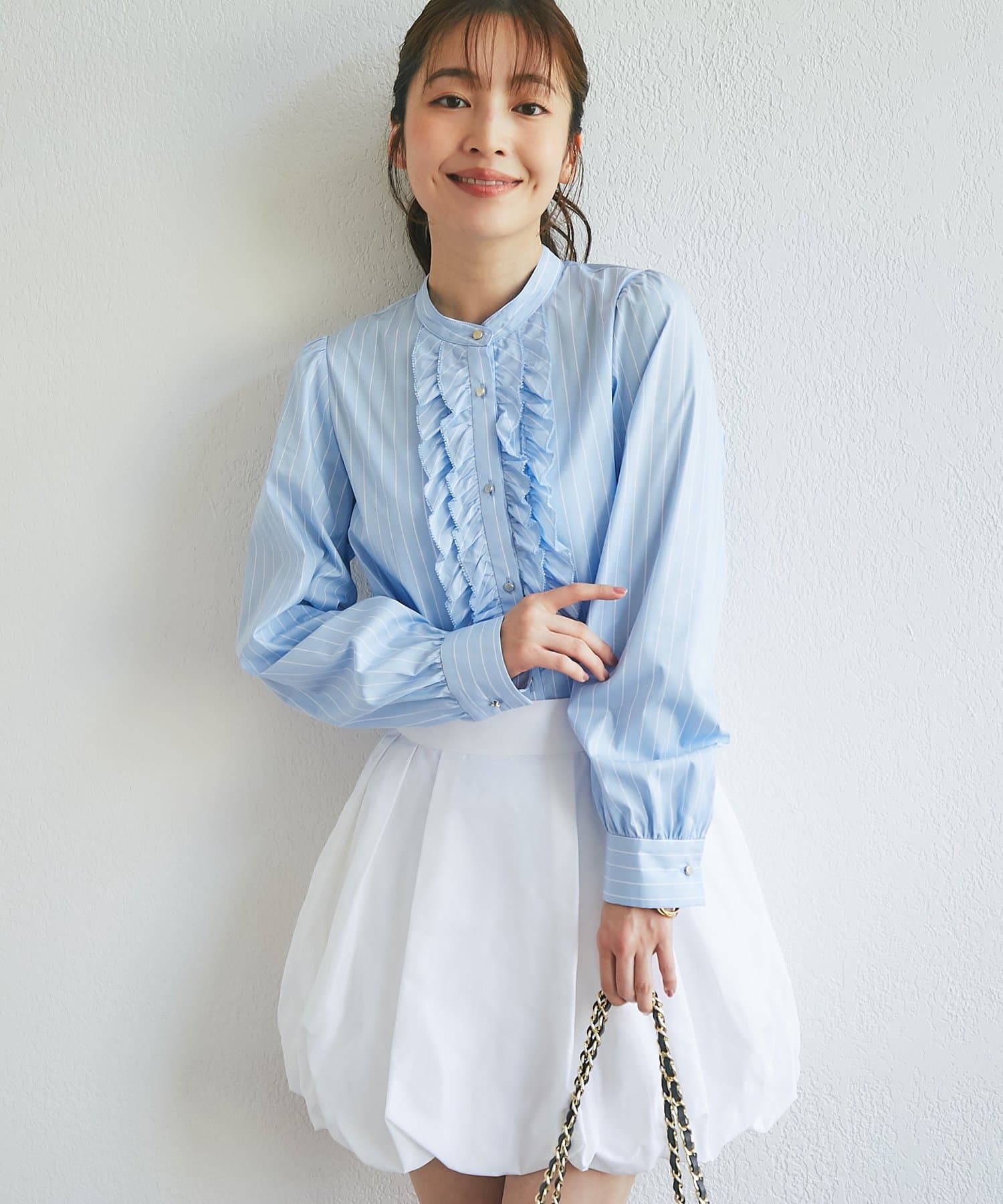 La boutique BonBon(ラブティックボンボン) ストライプフロントフリルブラウス