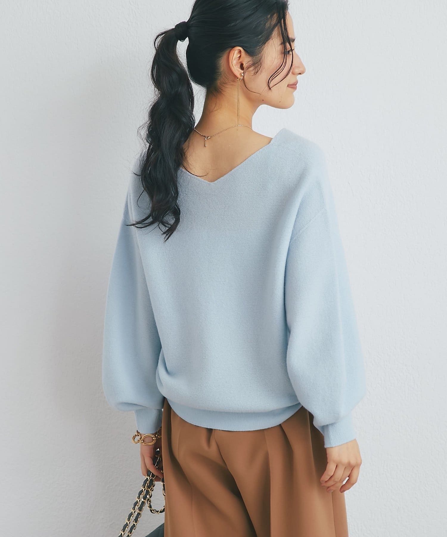 La boutique BonBon(ラブティックボンボン) ウール100強縮Vネックニット