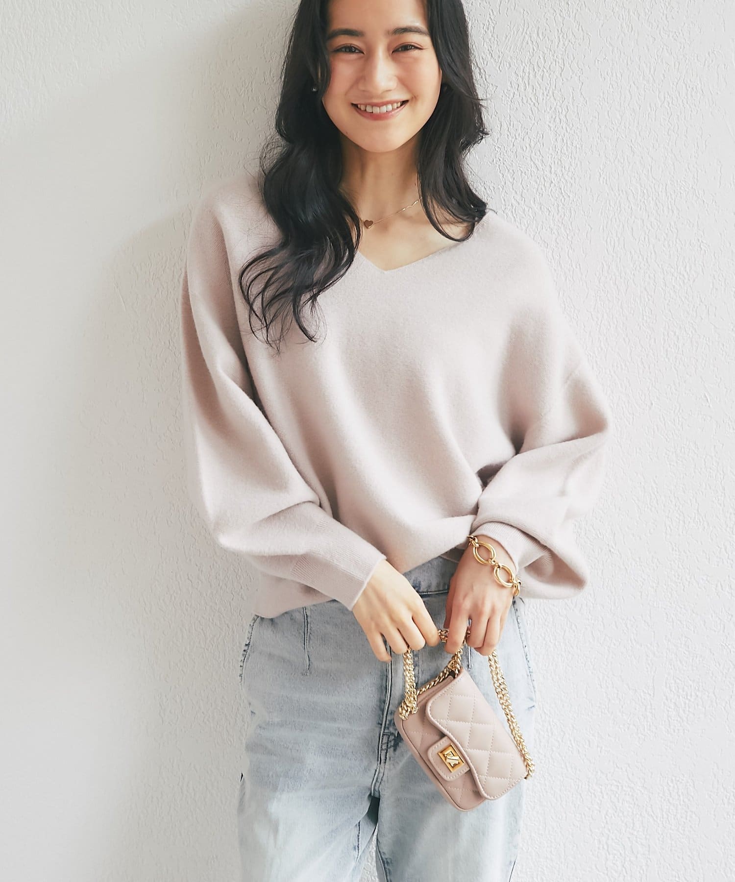 La boutique BonBon(ラブティックボンボン) ウール100強縮Vネックニット