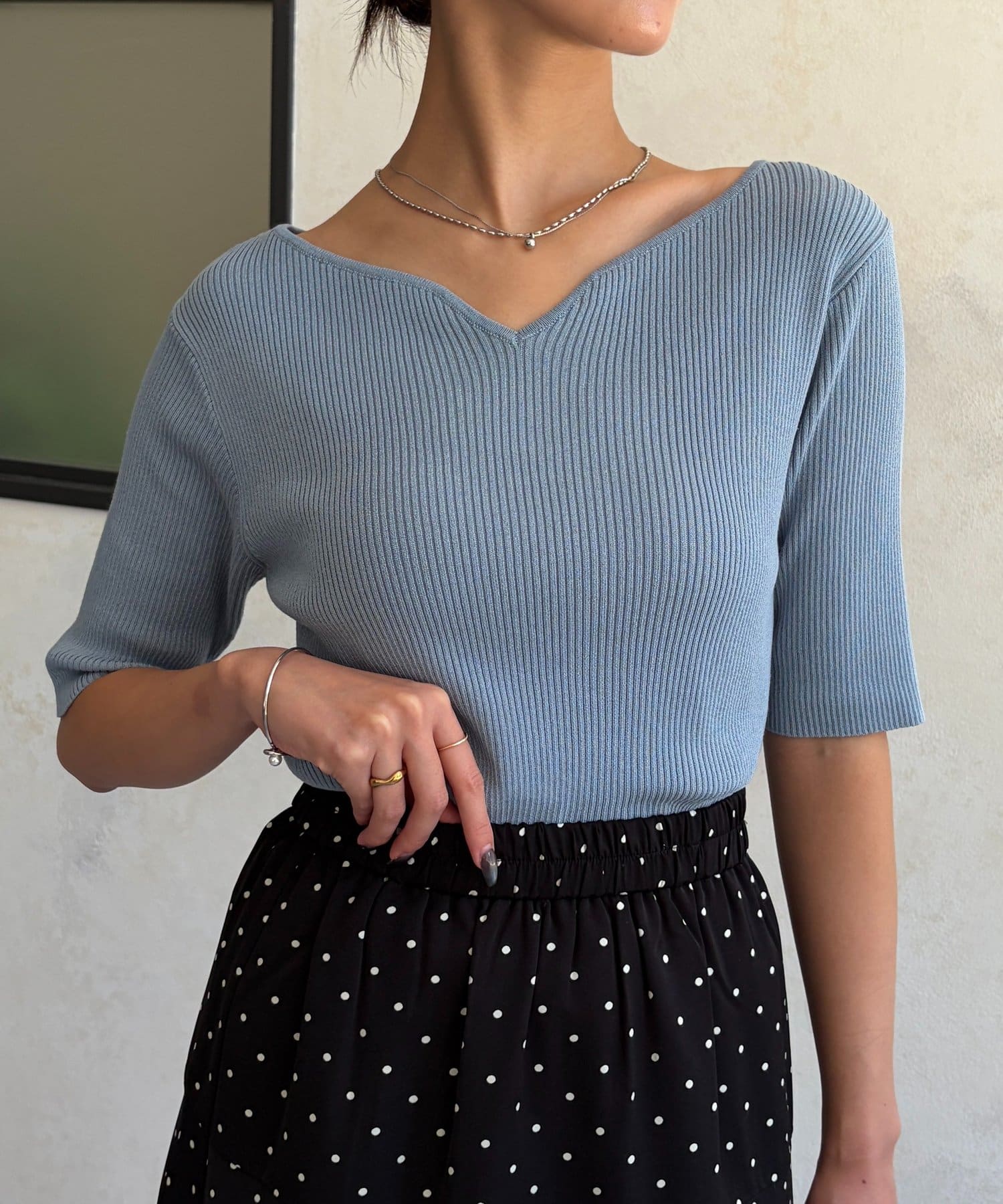 Chez toi(シェトワ) 前後2WAY5分袖キーネックリブニット