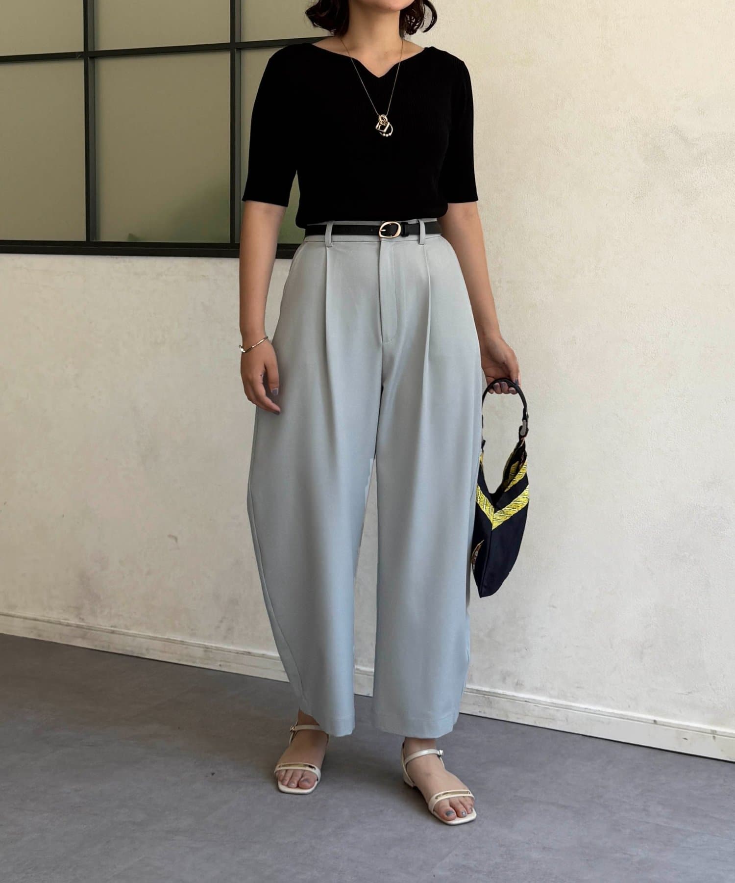 Chez toi(シェトワ) 前後2WAY5分袖キーネックリブニット
