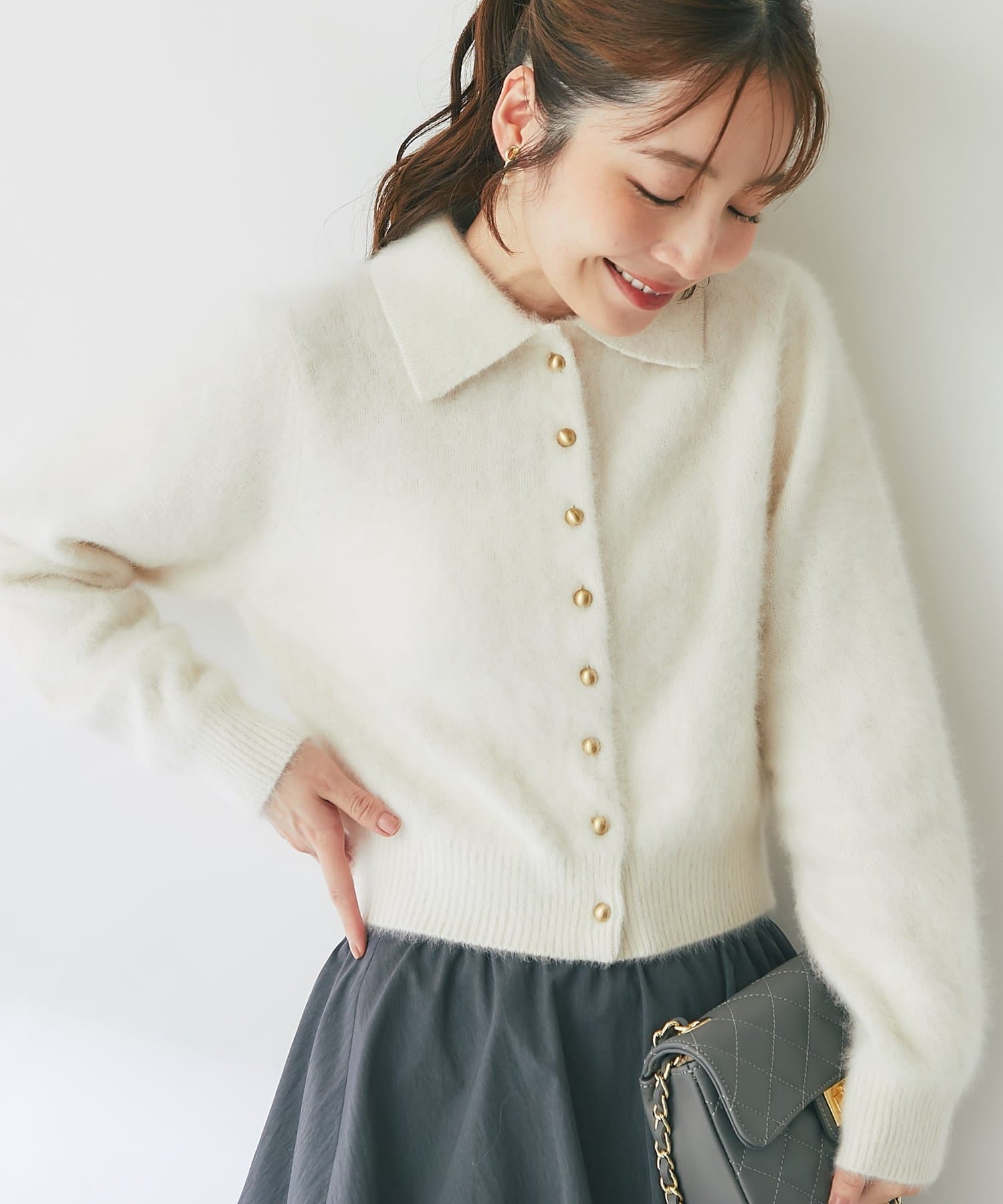 La boutique BonBon(ラブティックボンボン) ヘアリーウールカシミヤ混FUR加工衿付きカーディガン