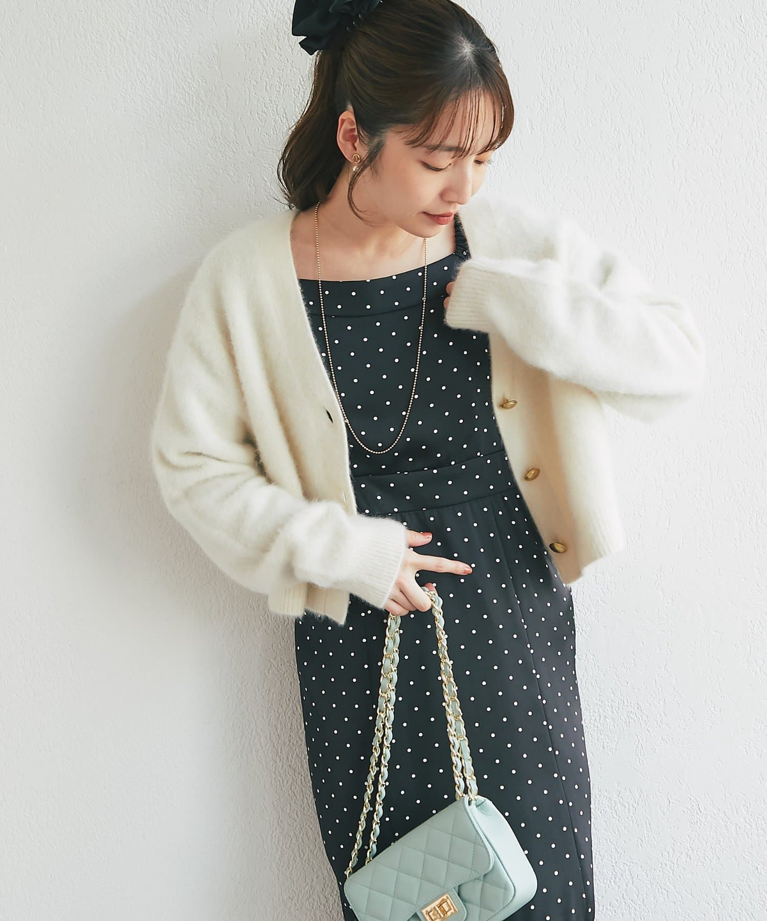La boutique BonBon(ラブティックボンボン) ヘアリーウールカシミヤ混メタルボタンカーディガン