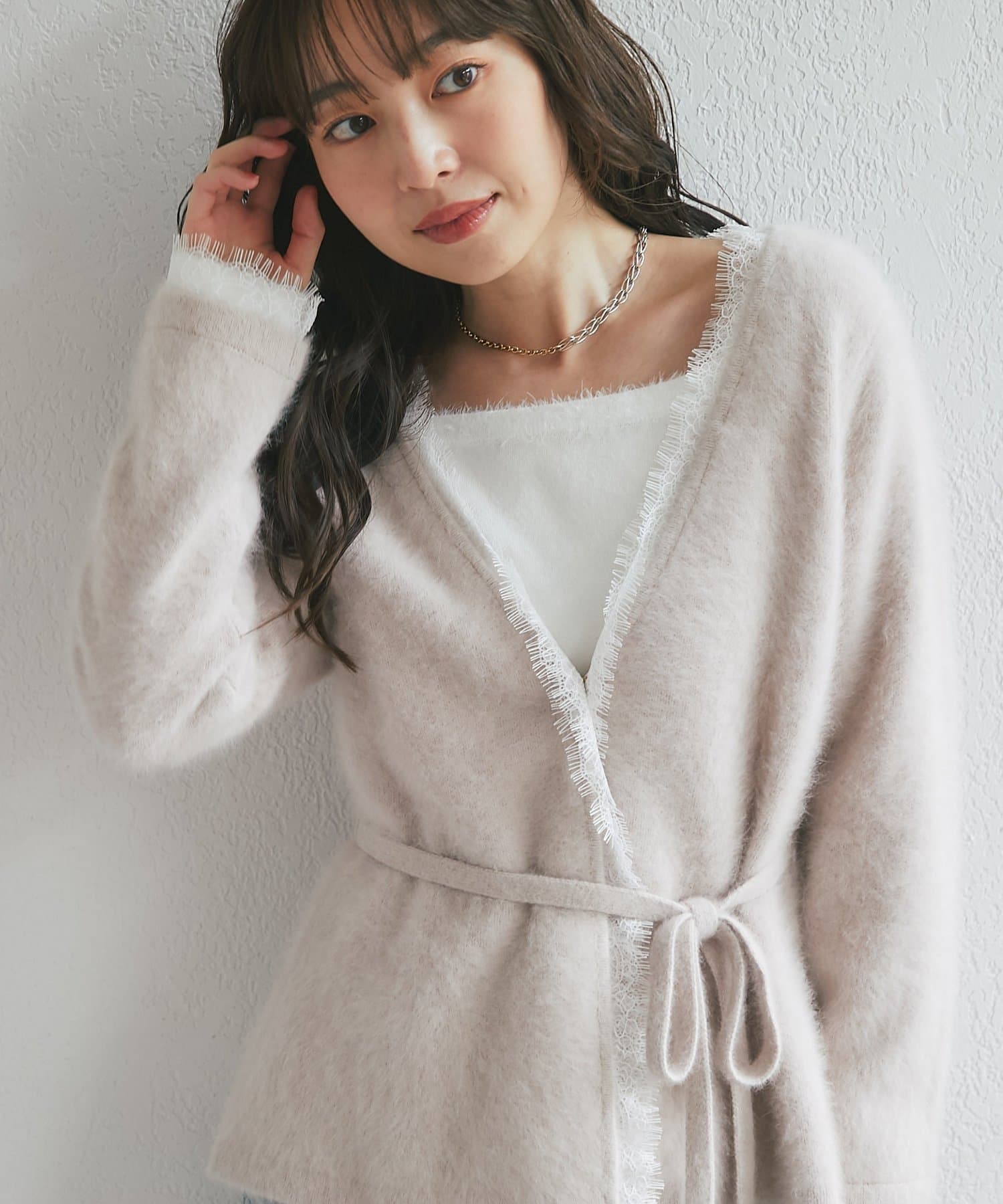La boutique BonBon(ラブティックボンボン) ヘアリーウールカシミヤ混レースミドルカーディガン