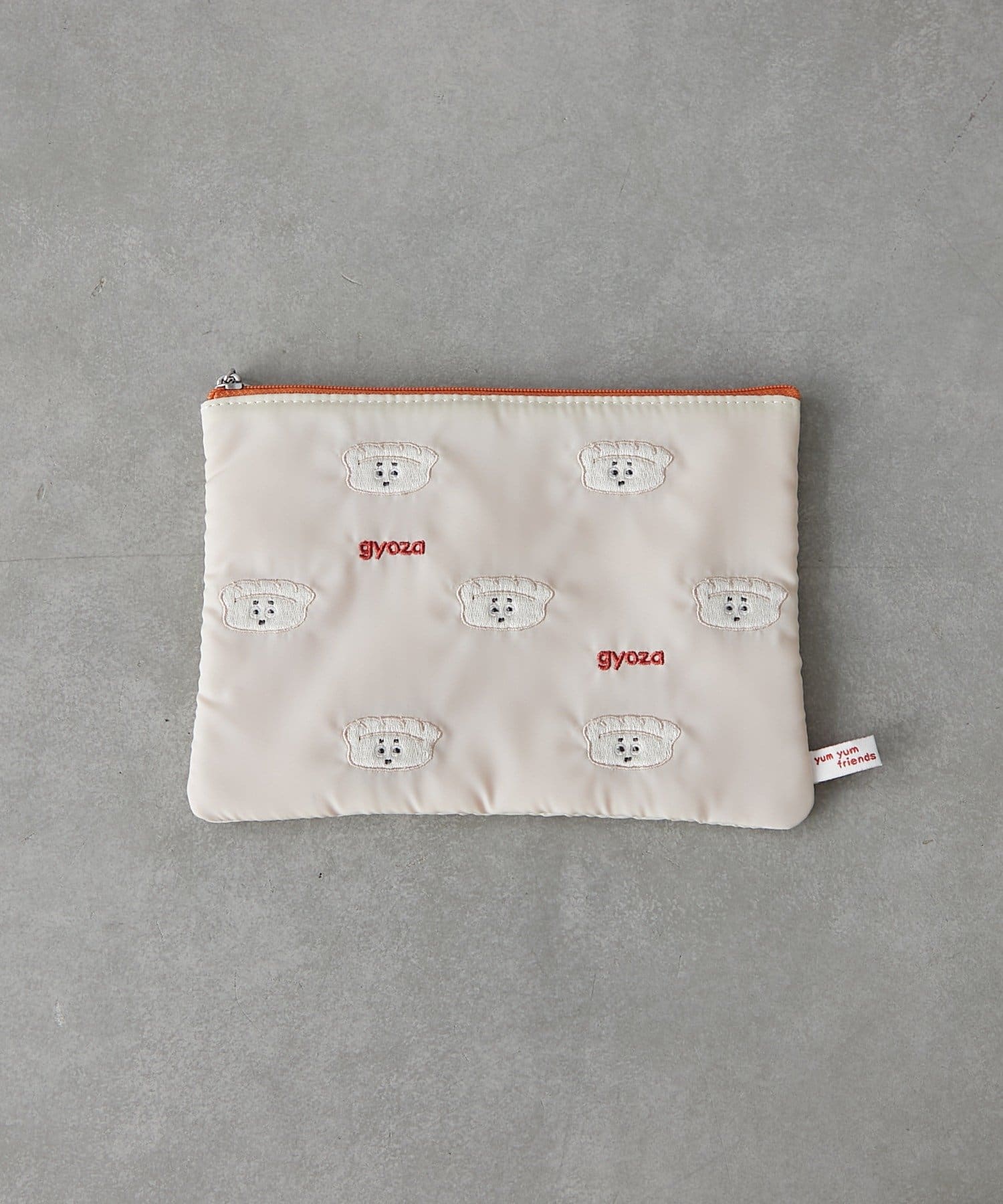 BIRTHDAY BAR(バースデイバー) YUM YUM FRIENDS 刺繍ポーチ