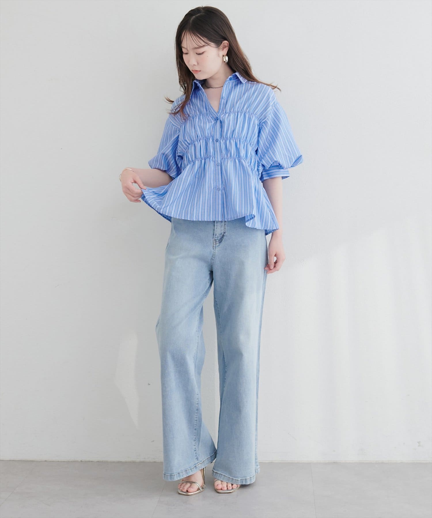 natural couture(ナチュラルクチュール) TCブロードシャーリングパフスリーブブラウス