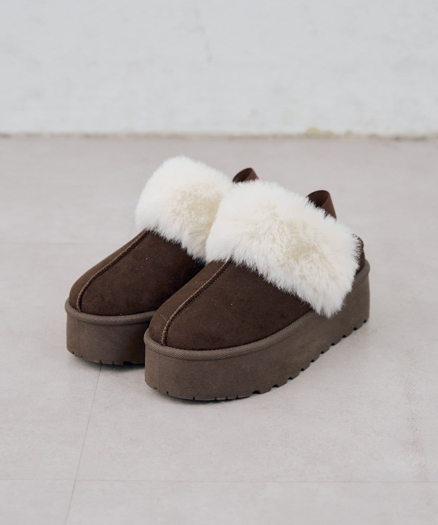 NICE CLAUP / OLIVE des OLIVE OUTLET(ナイスクラップ  / オリーブ デ オリーブ アウトレット) 【RMAF】フェイクムートンサンダル