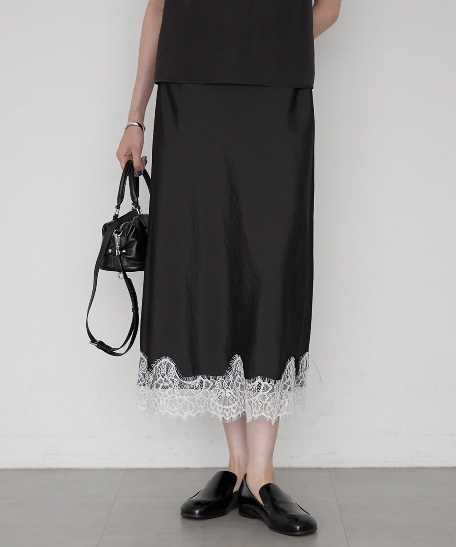 LOUNGEDRESS(ラウンジドレス) 《セットアップ着用可》ミモレレースナロースカート