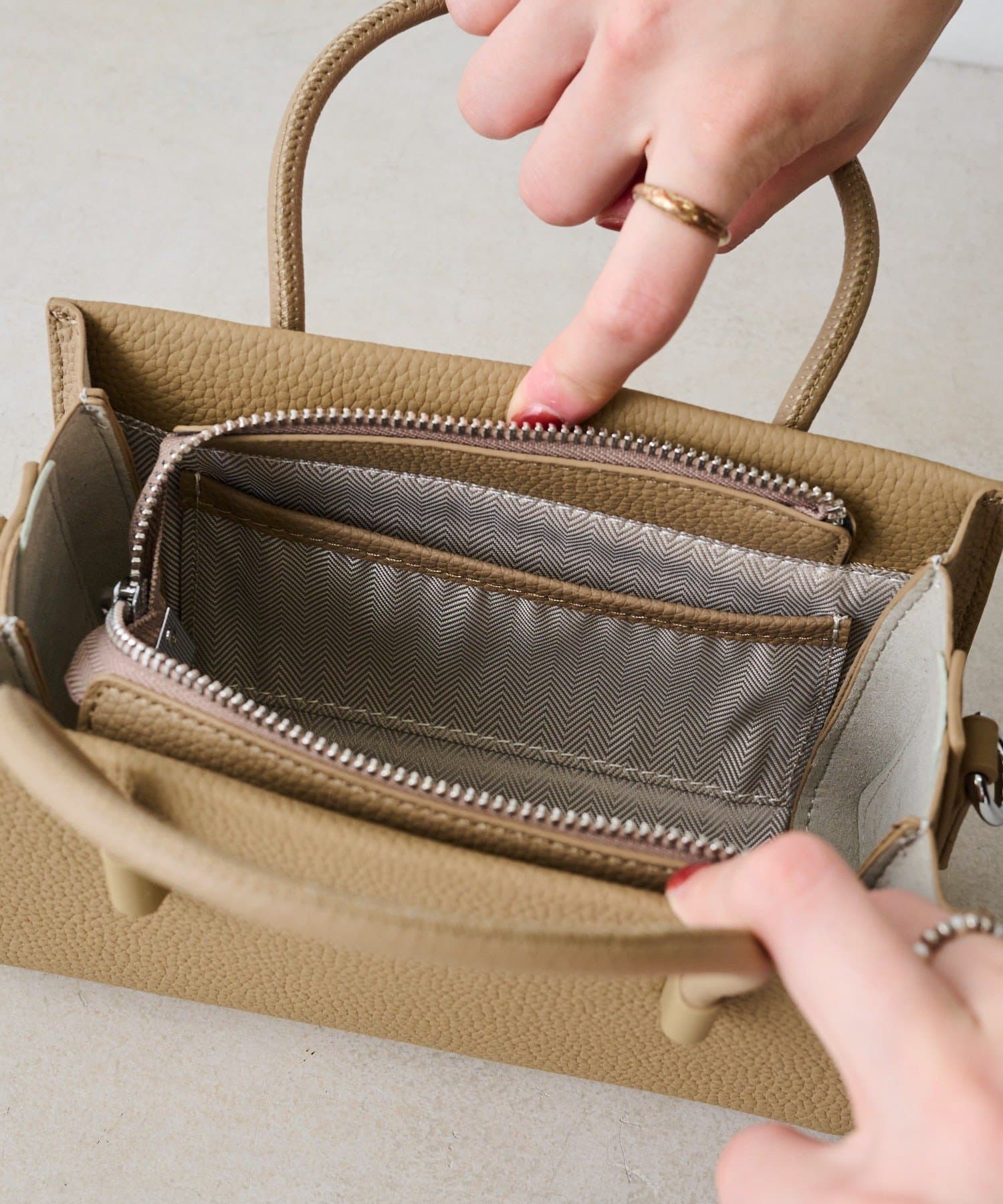 OUTLET(アウトレット) 【SHENERY】レザーミニトートBAG
