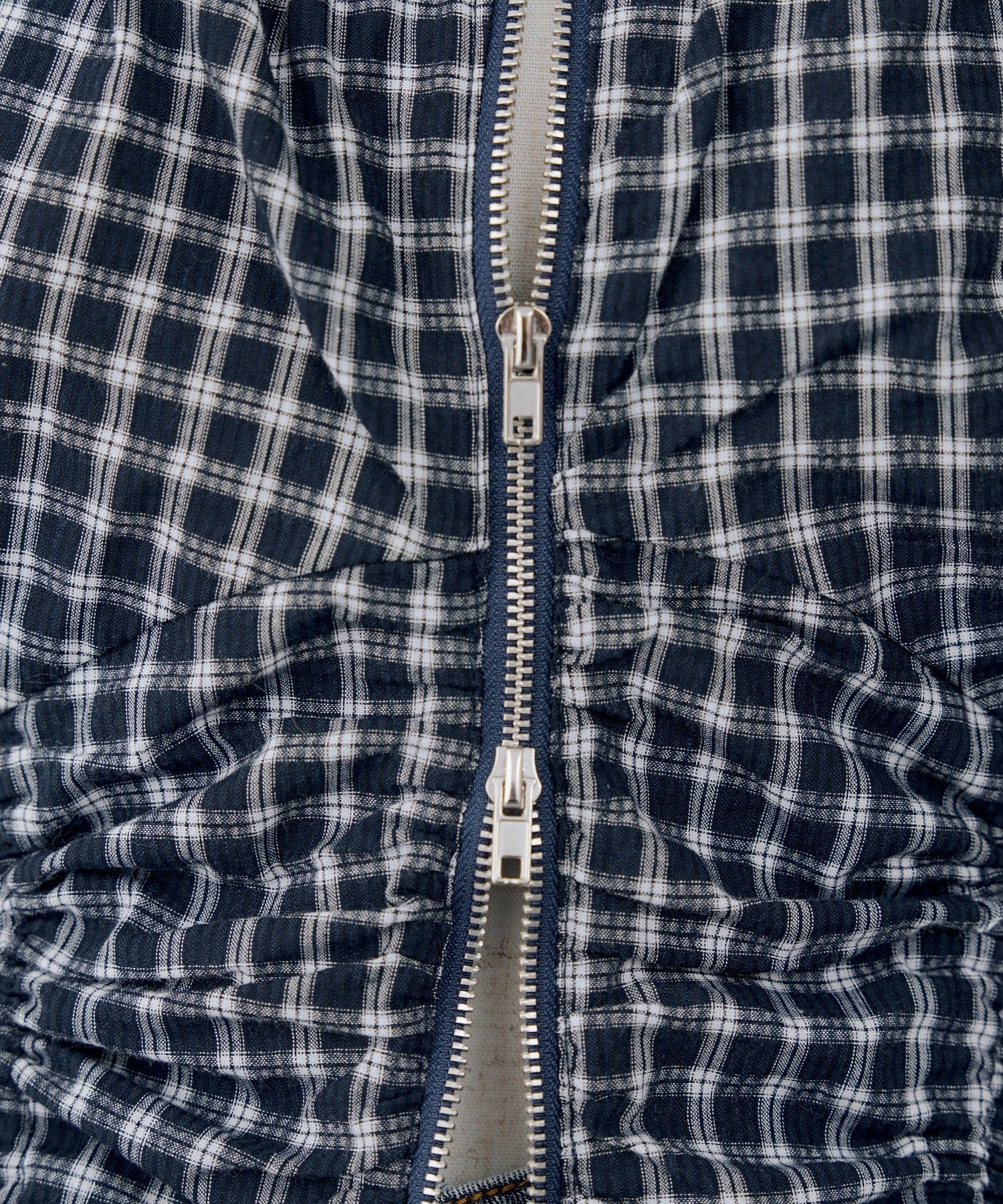 NICE CLAUP / OLIVE des OLIVE OUTLET(ナイスクラップ  / オリーブ デ オリーブ アウトレット) 【continuer】フロントZIPドロストブラウス
