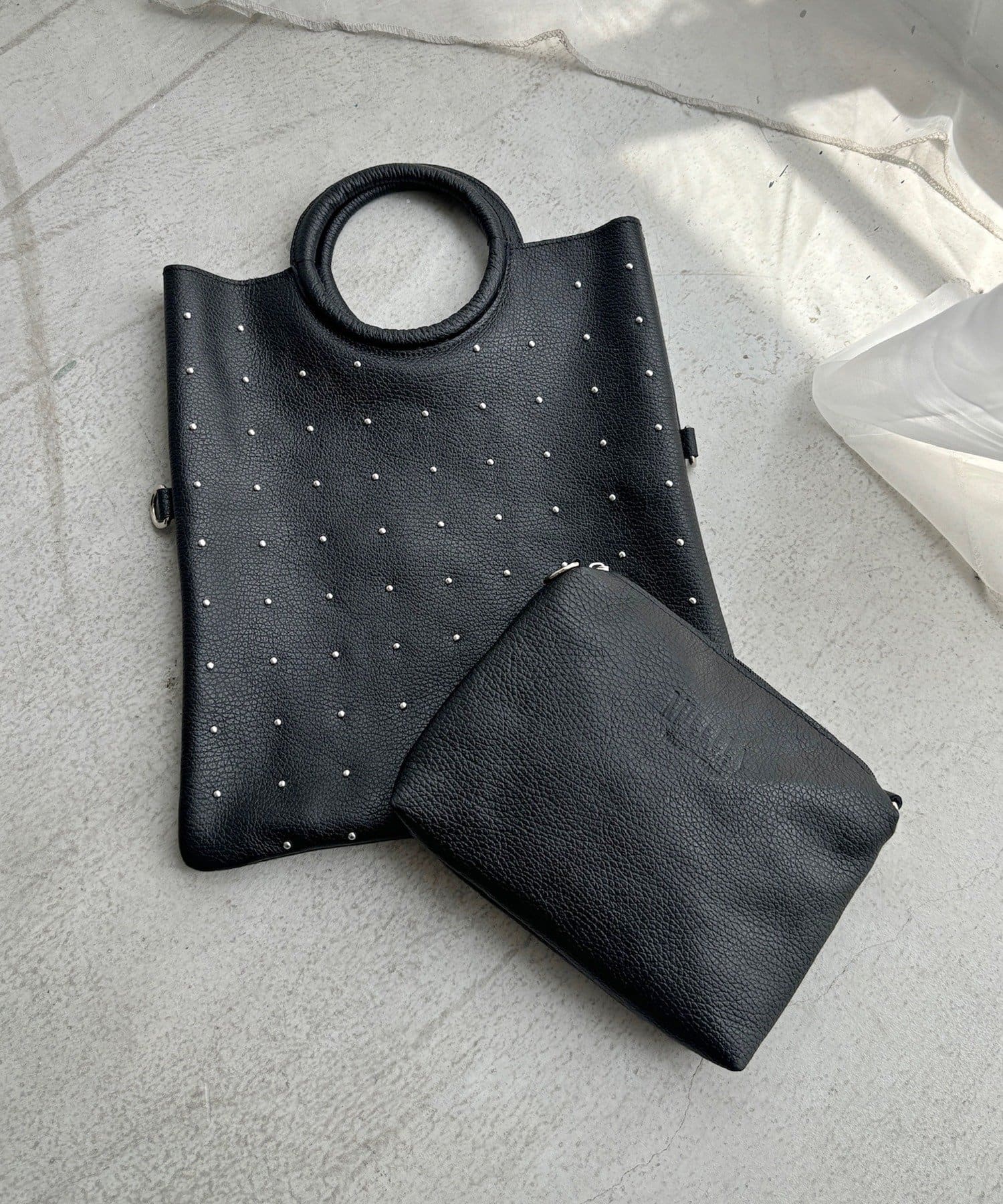 DOUDOU(ドゥドゥ) 【WEB限定】スタッズサークルハンドバッグ