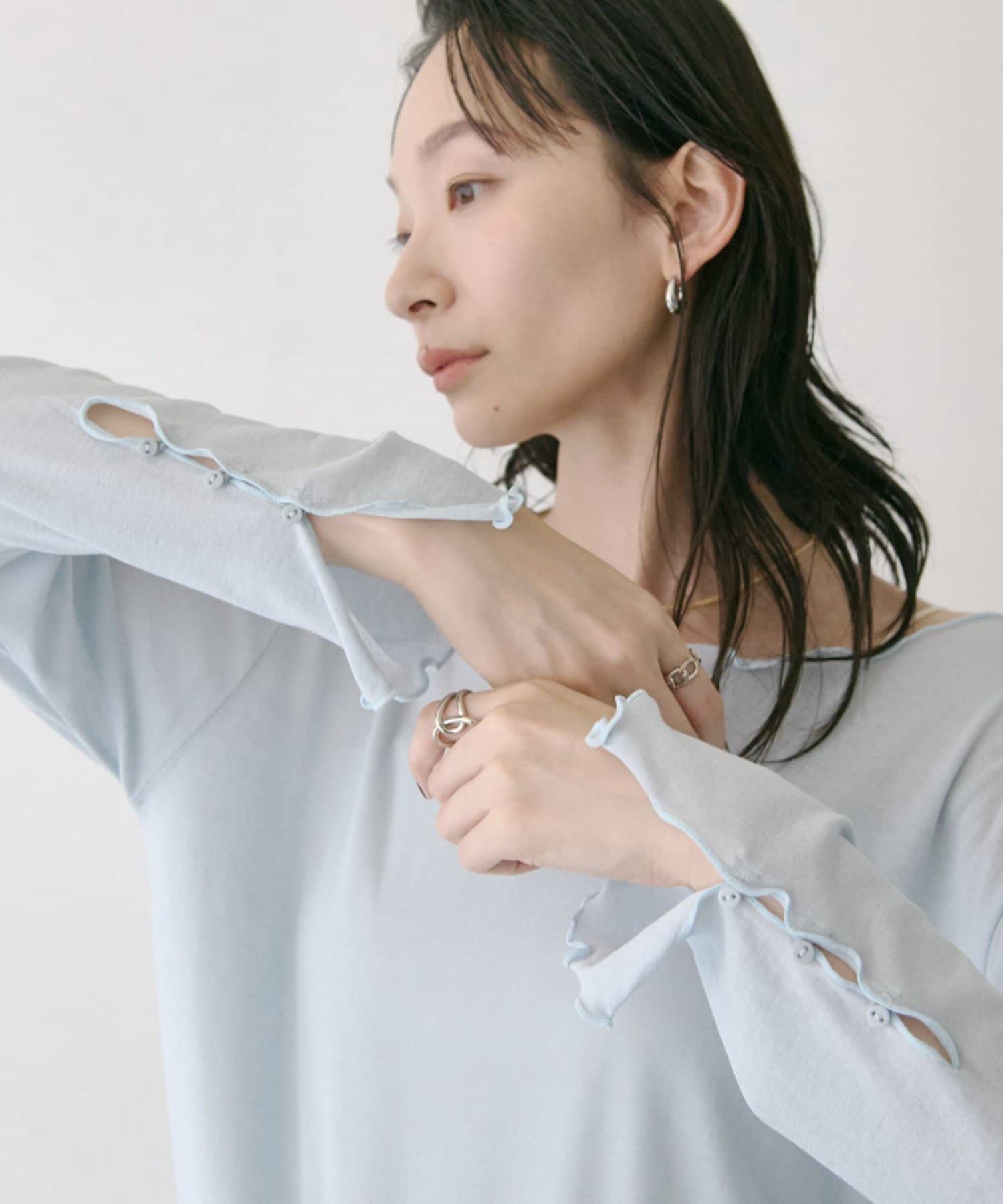 COLONY 2139(コロニー トゥーワンスリーナイン) 袖ボタンメロウ長袖Tシャツ