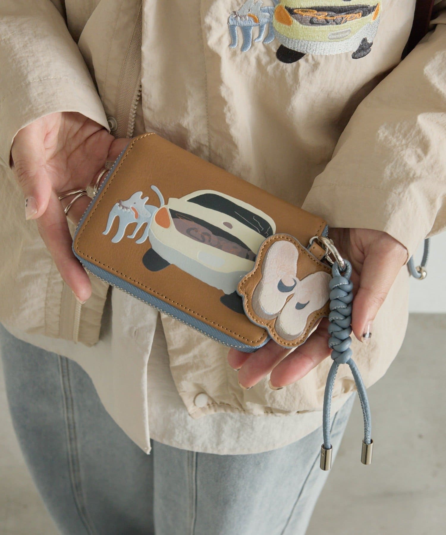 ear PAPILLONNER(イア パピヨネ) 【Takuro Matsui×ear】コラボチャーム付き折り財布