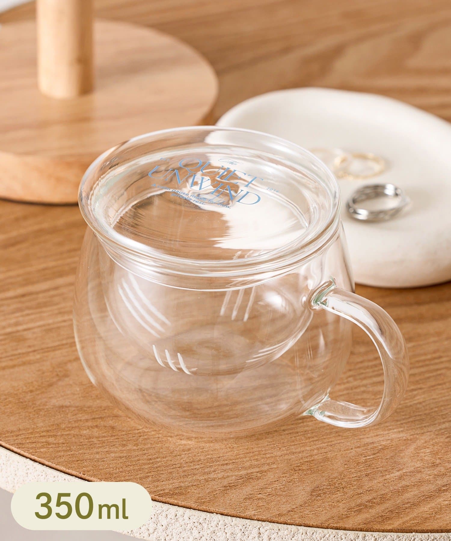 3COINS(スリーコインズ) 耐熱ガラスストレーナー付きマグ：350ml