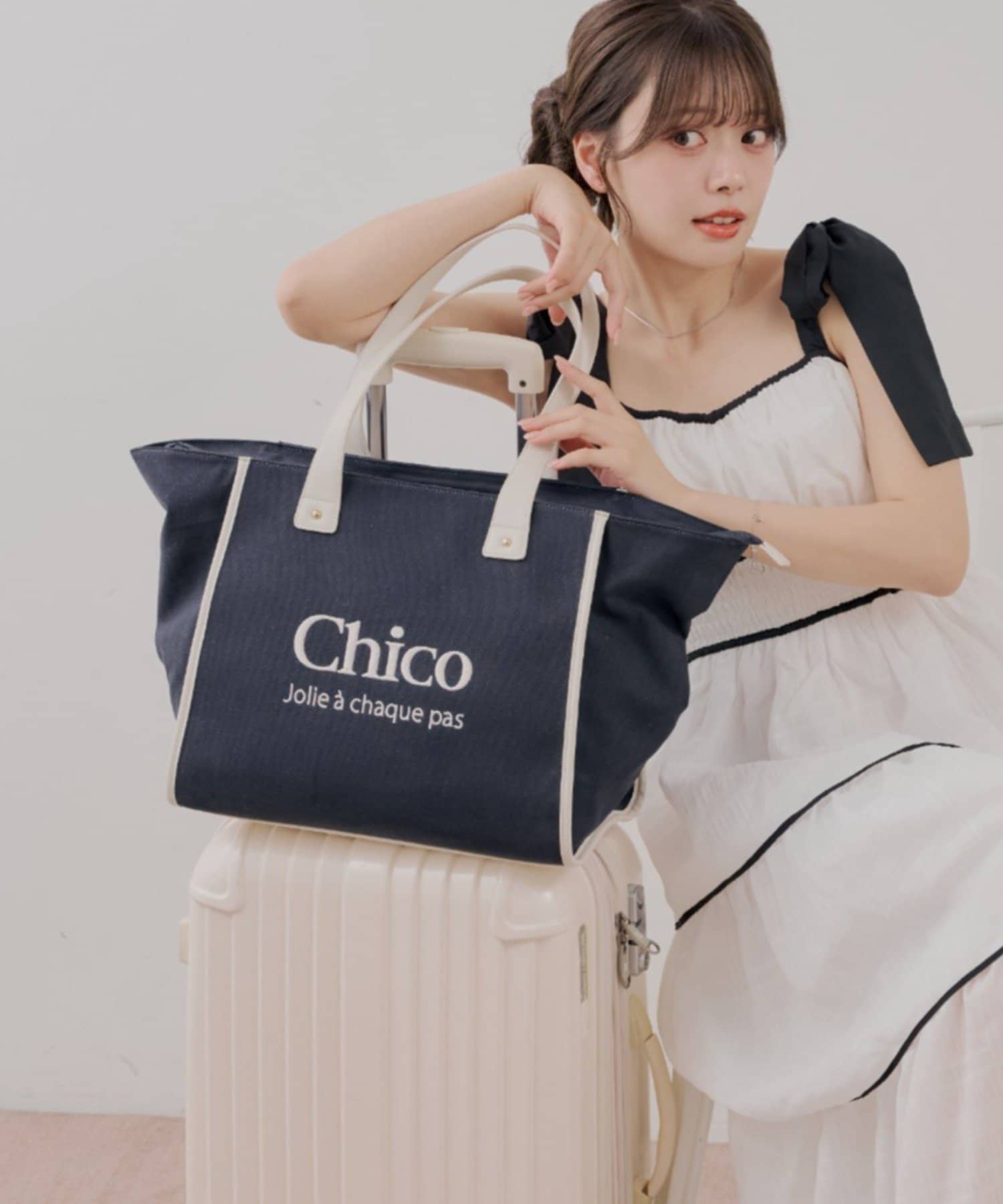 Chico(チコ) ロゴ刺繍トラベルトートバッグ