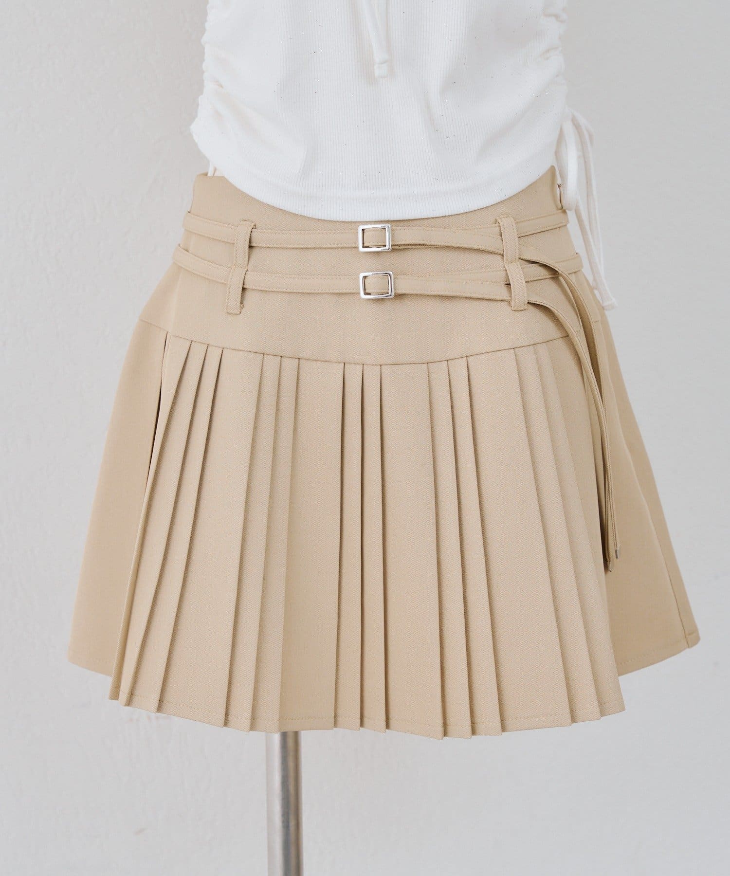 NICE CLAUP / OLIVE des OLIVE OUTLET(ナイスクラップ  / オリーブ デ オリーブ アウトレット) 【continuer】Wベルトランダムプリーツミニスカート