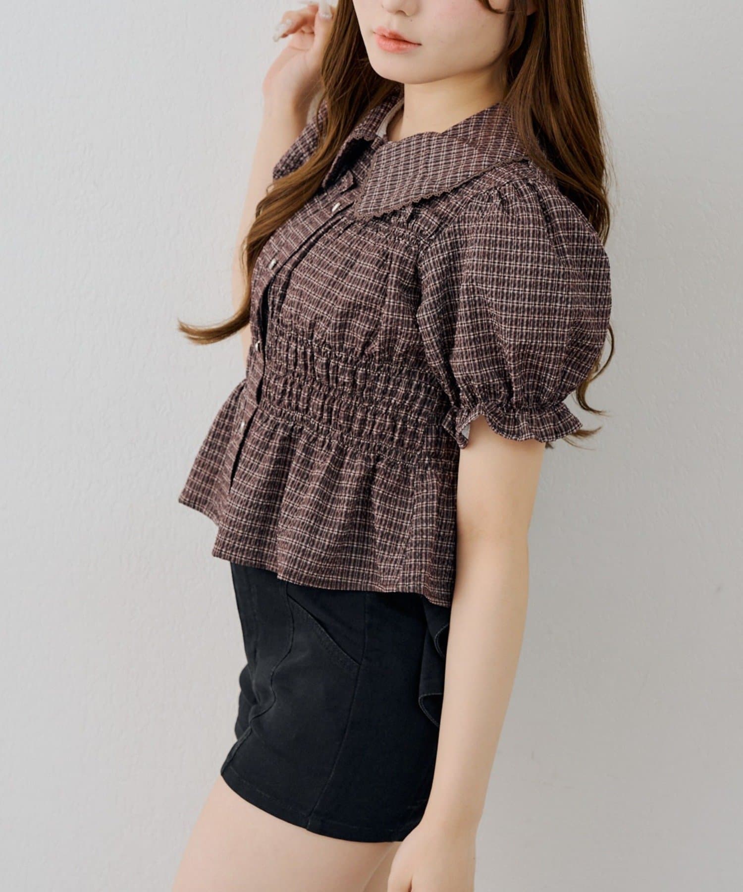 NICE CLAUP / OLIVE des OLIVE OUTLET(ナイスクラップ  / オリーブ デ オリーブ アウトレット) 【continuer】シャーリングペプラムブラウス