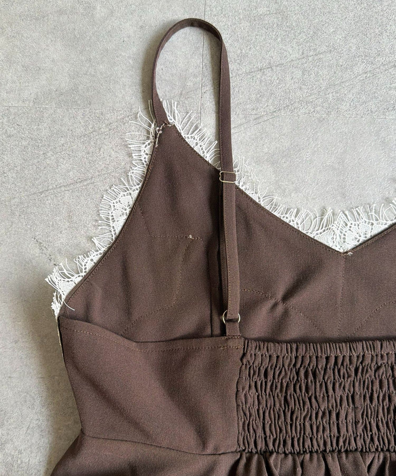 Thevon.(ゼヴォン) レースドッキングフリルビスチェ