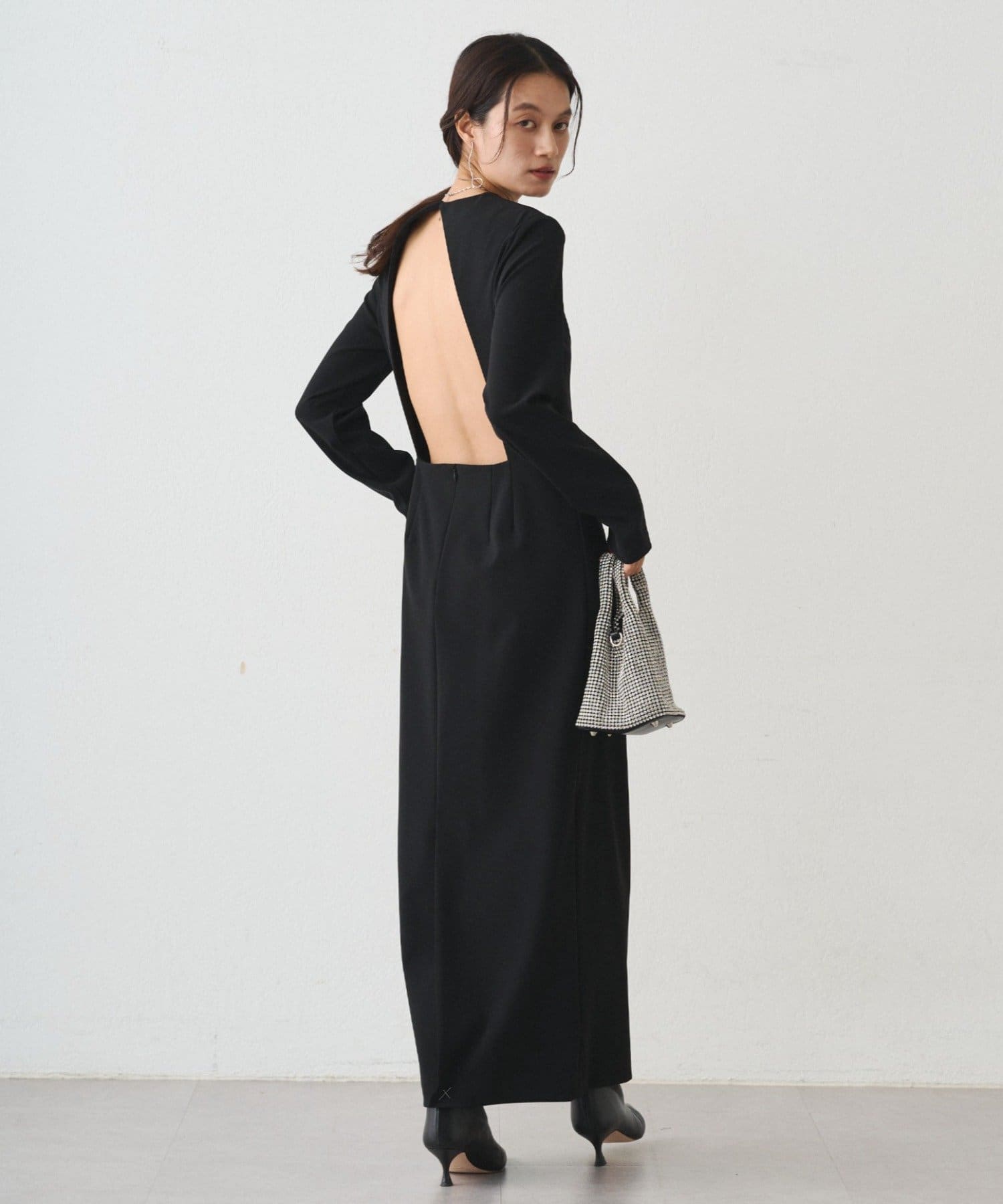 Loungedress】【Atelier N5】バックオープンワンピース | OUTLET 